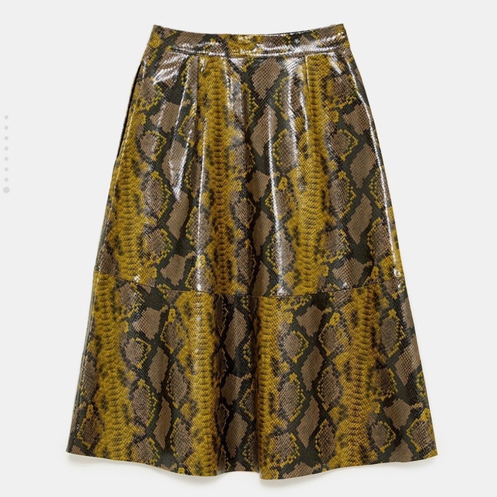 ZARA A-line snakeskin skirt with front zipper